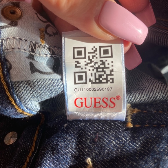 GUESS JEANS SHORTS IN SIZE WOMEMS 26 - Picture 6 of 7